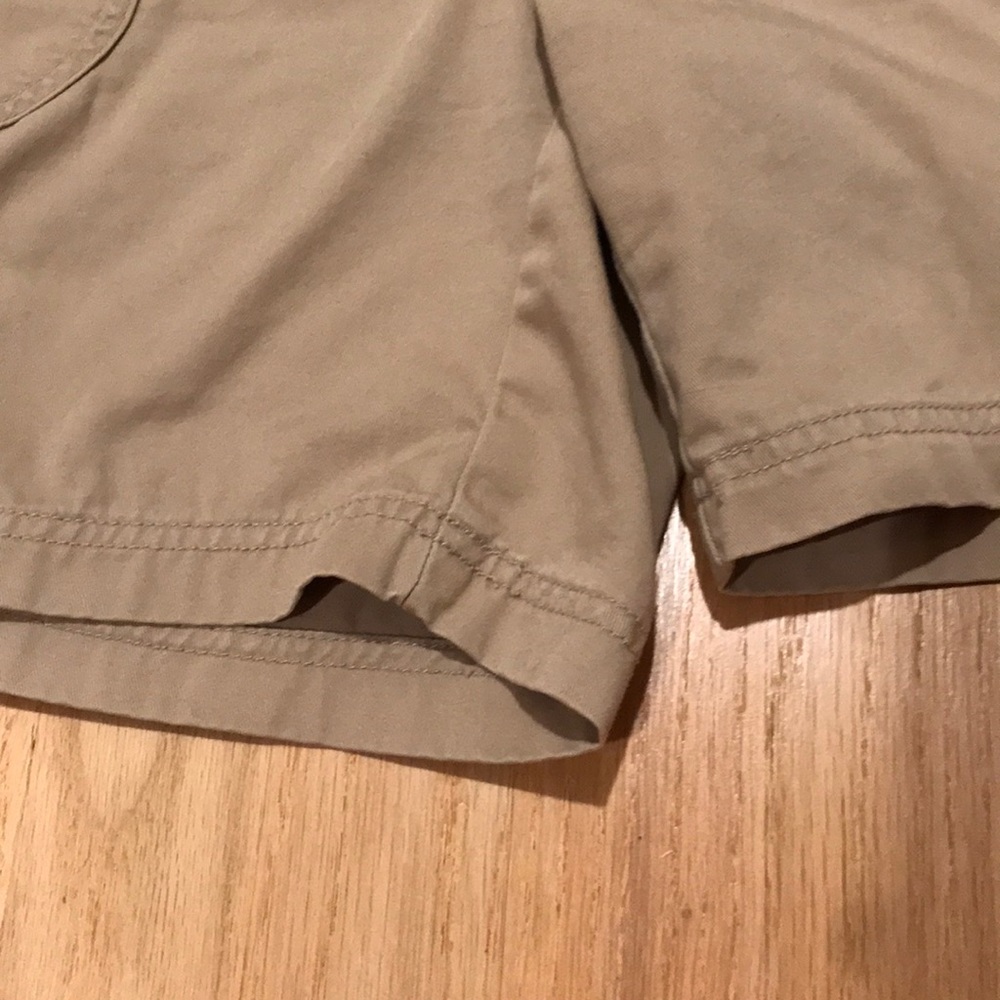 Shorts - Picture 3 of 5